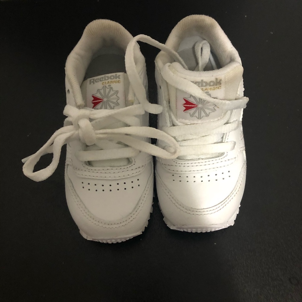 Reebok toddler sneakers size 5